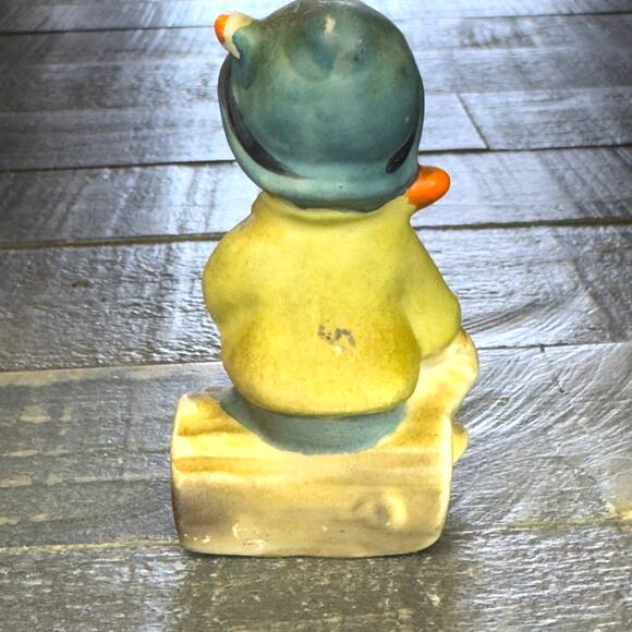Vintage Salt Shaker Hummel Style Boy On Log - Picture 5 of 7